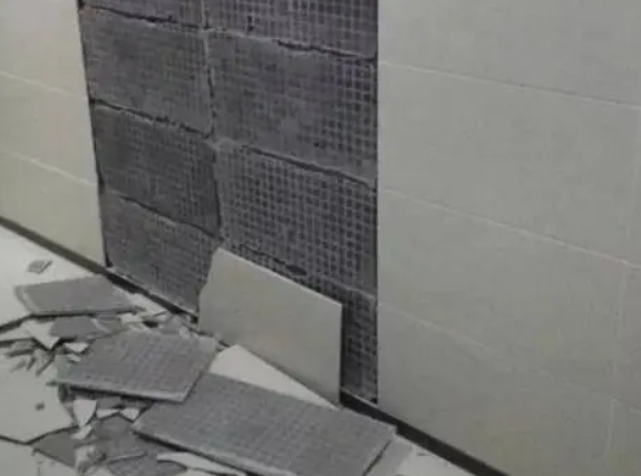 西林瓷砖空鼓维修公司分享下西林墙砖松动维修的知识